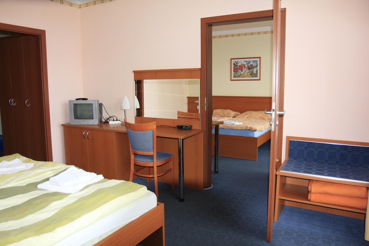 Hotel Rysy 塔特兰斯卡斯特拉 外观 照片